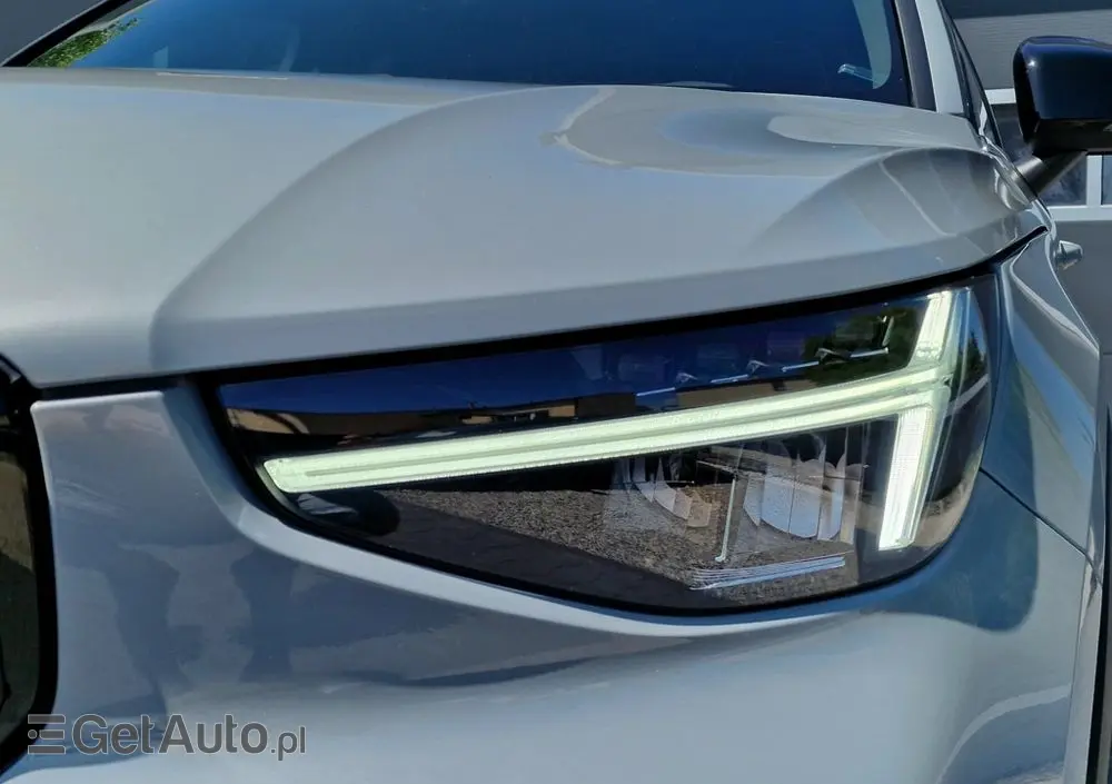 VOLVO XC 40 