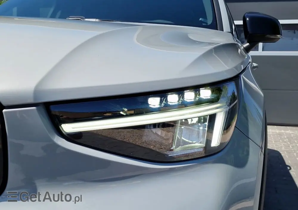 VOLVO XC 40 