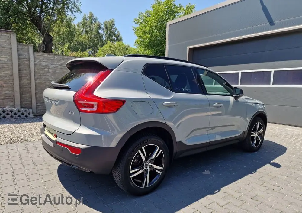 VOLVO XC 40 