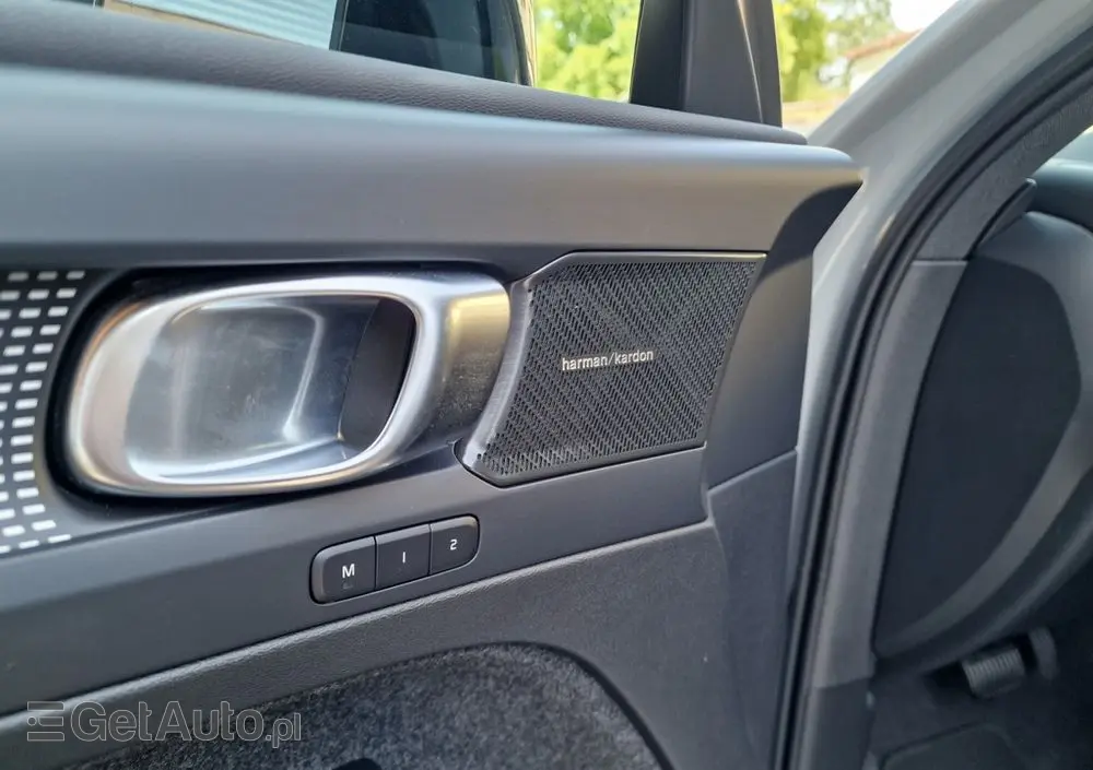 VOLVO XC 40 