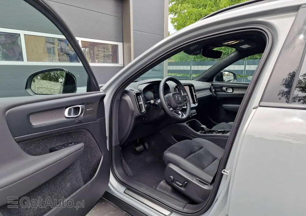 VOLVO XC 40 