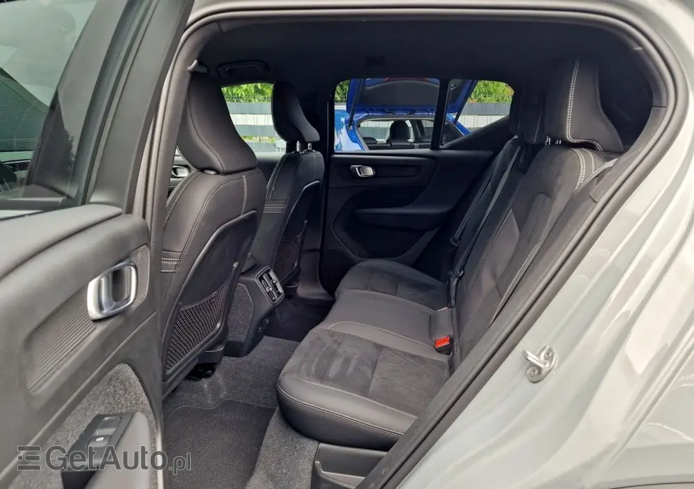 VOLVO XC 40 