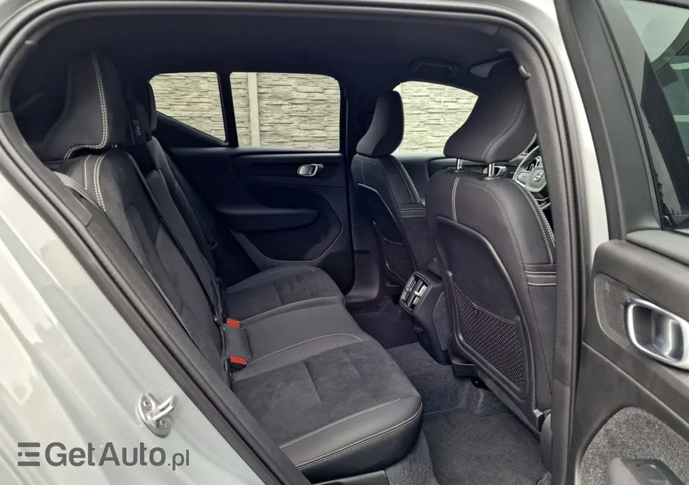 VOLVO XC 40 