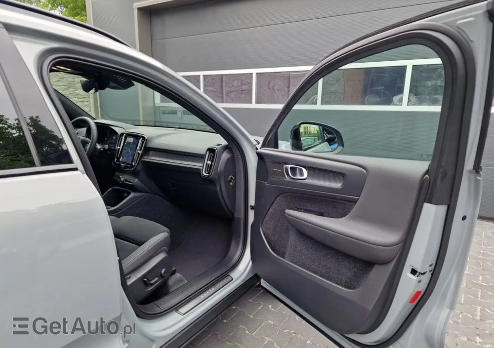 VOLVO XC 40 