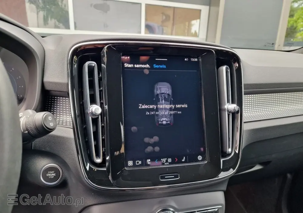VOLVO XC 40 