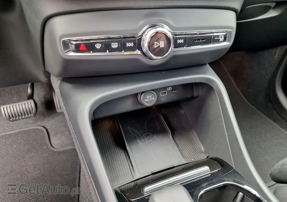 VOLVO XC 40 