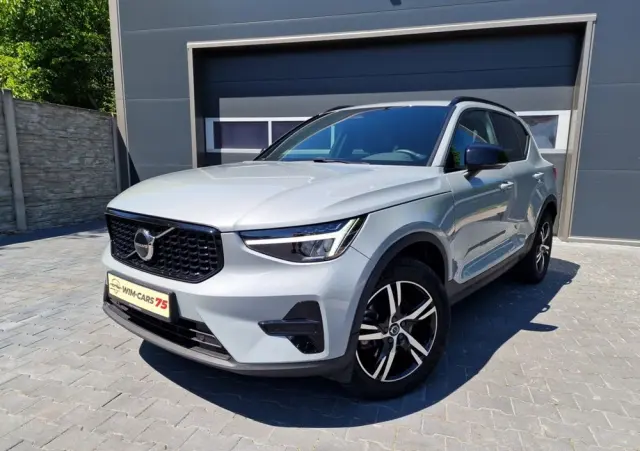 VOLVO XC 40 