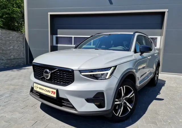 VOLVO XC 40 