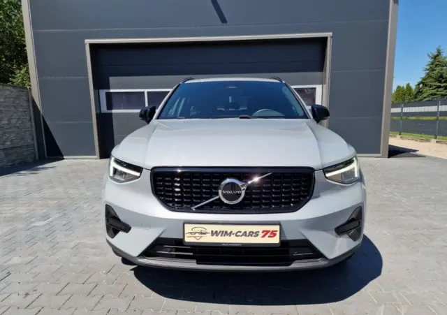 VOLVO XC 40 