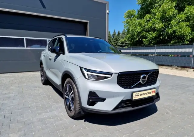 VOLVO XC 40 