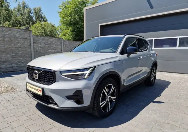 VOLVO XC 40 