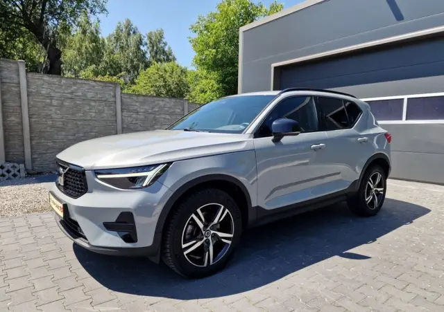 VOLVO XC 40 