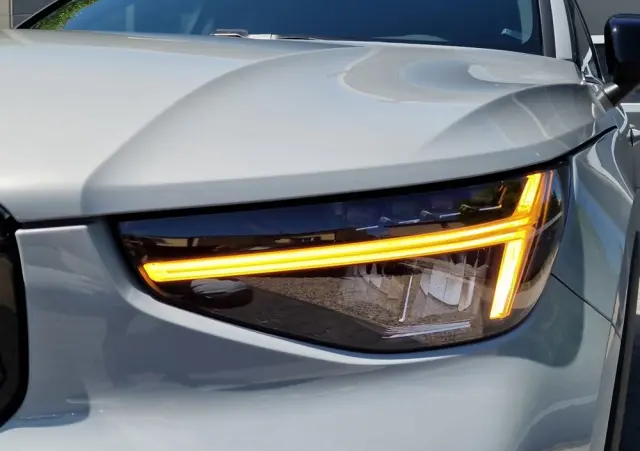 VOLVO XC 40 