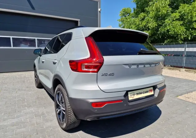 VOLVO XC 40 