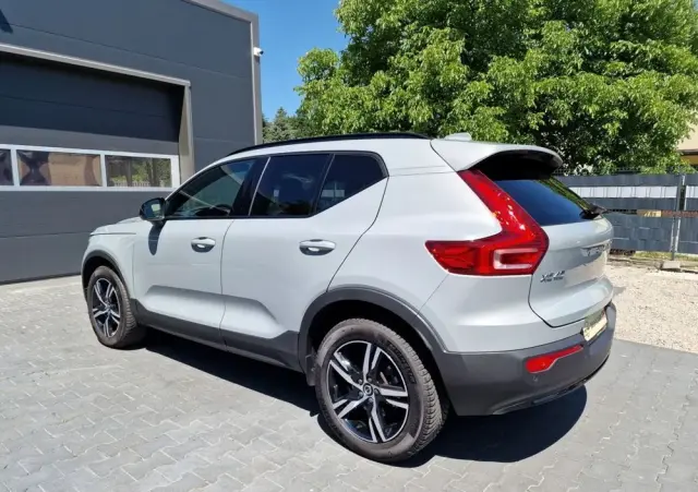 VOLVO XC 40 