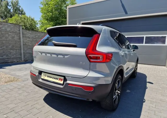 VOLVO XC 40 