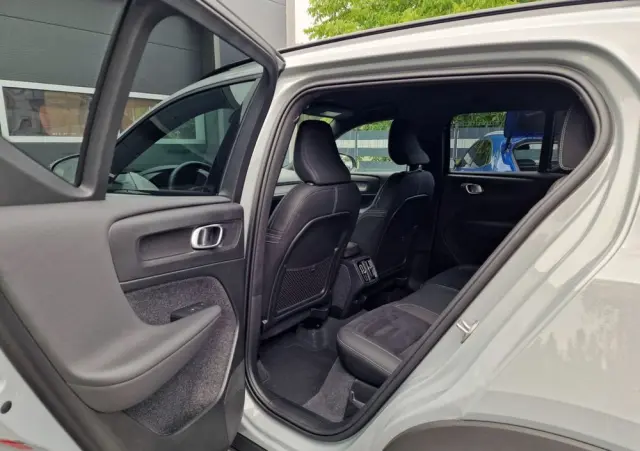 VOLVO XC 40 