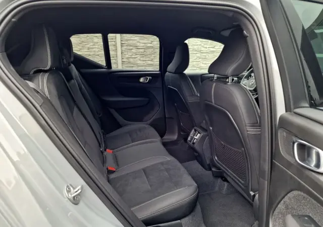 VOLVO XC 40 