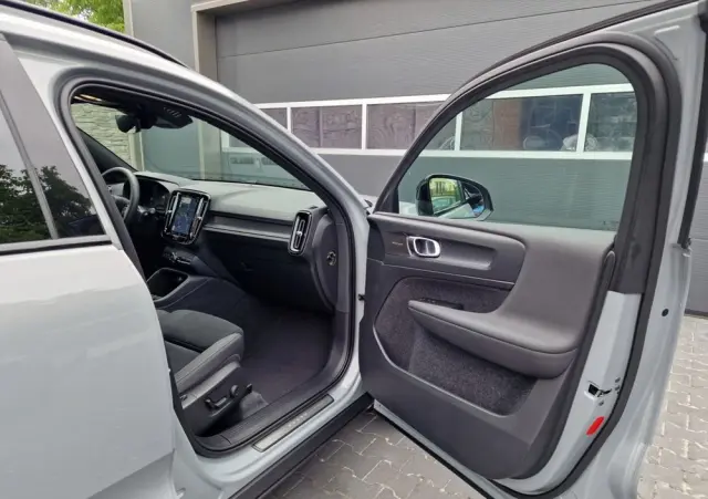 VOLVO XC 40 