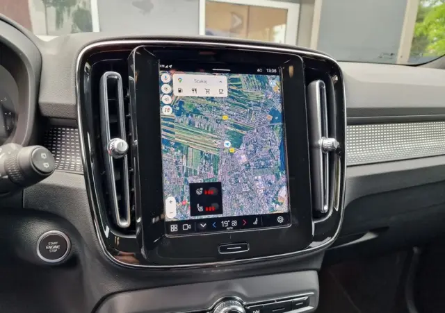 VOLVO XC 40 