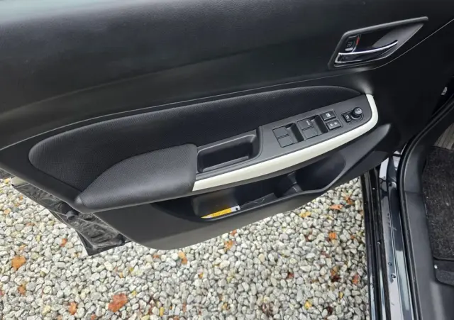 SUZUKI Swift 1.2 Dualjet Hybrid Allgrip Comfort