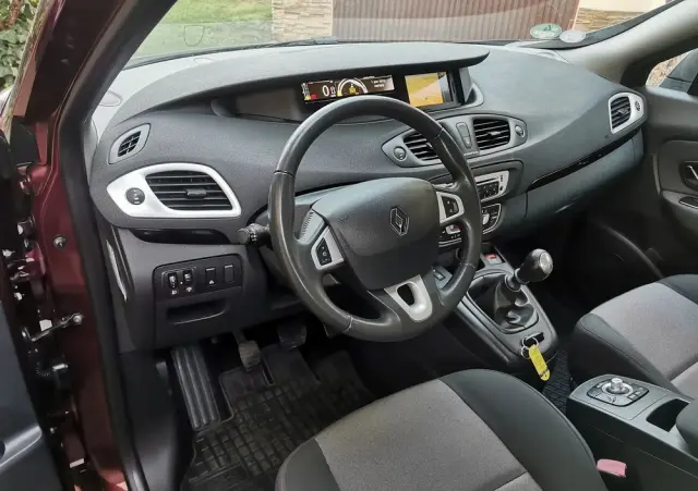 RENAULT Scenic 1.6 16V 110 Expression