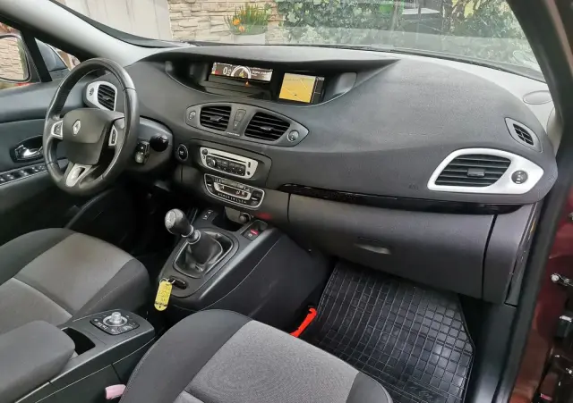 RENAULT Scenic 1.6 16V 110 Expression