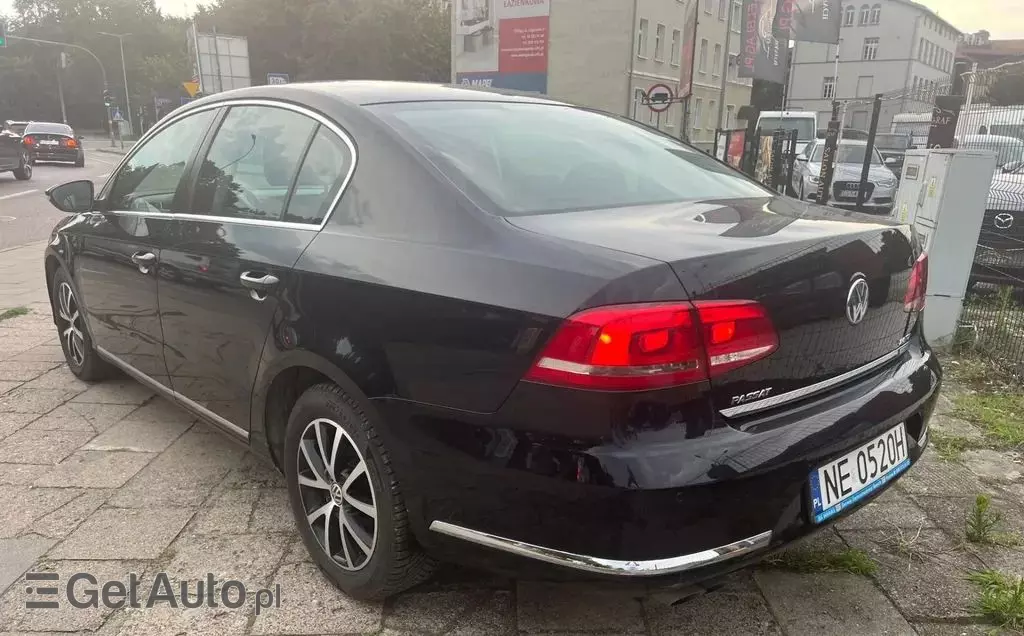 VOLKSWAGEN Passat 