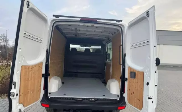 VOLKSWAGEN Crafter 