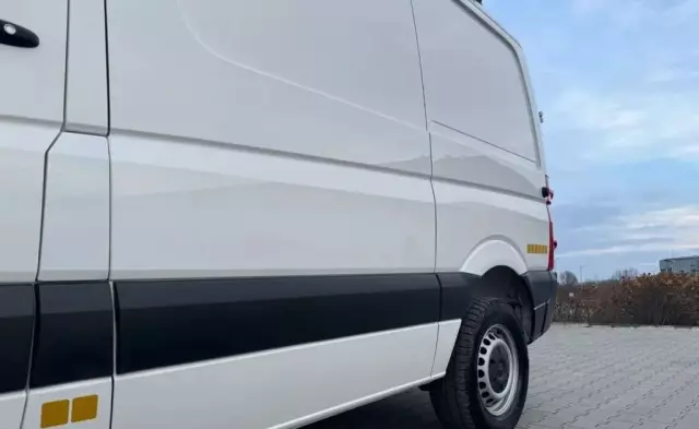 VOLKSWAGEN Crafter 