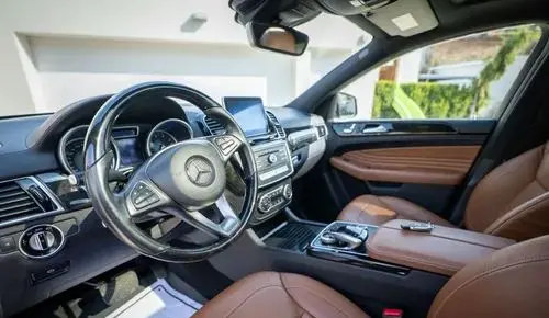 MERCEDES-BENZ GLE 