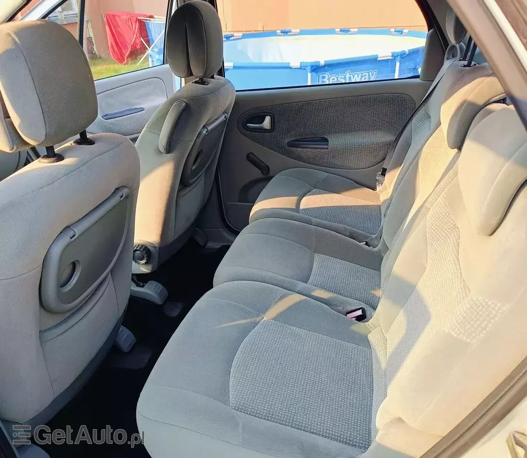 RENAULT Scenic 1.6 16V (113 KM)