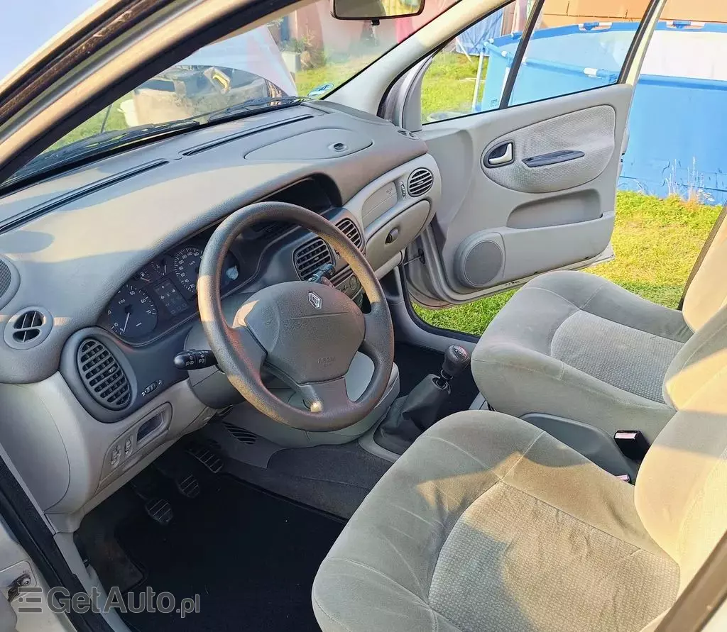 RENAULT Scenic 1.6 16V (113 KM)