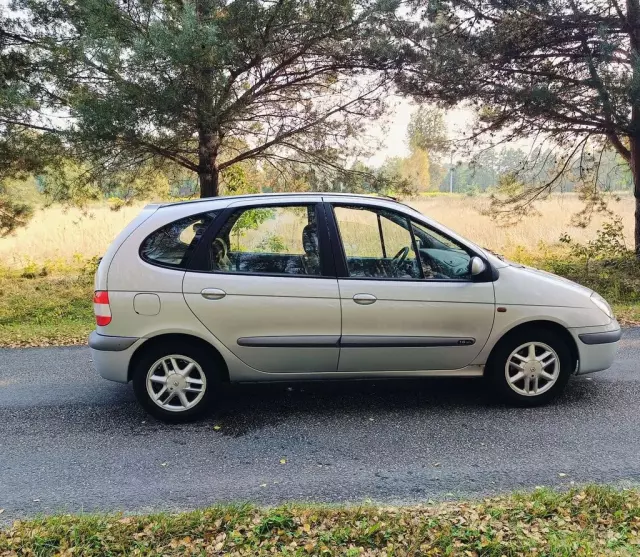 RENAULT Scenic 1.6 16V (113 KM)