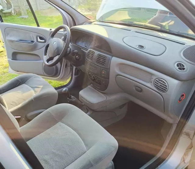 RENAULT Scenic 1.6 16V (113 KM)