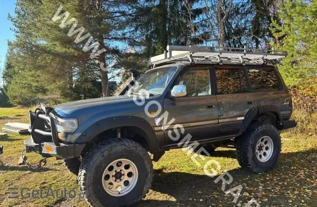 TOYOTA Land Cruiser 