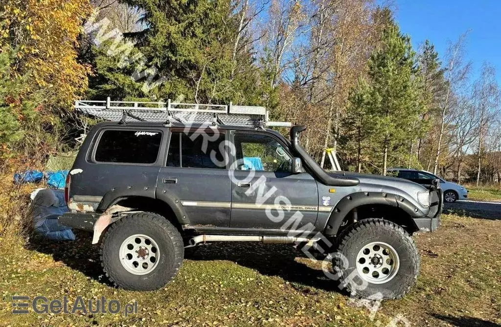 TOYOTA Land Cruiser 