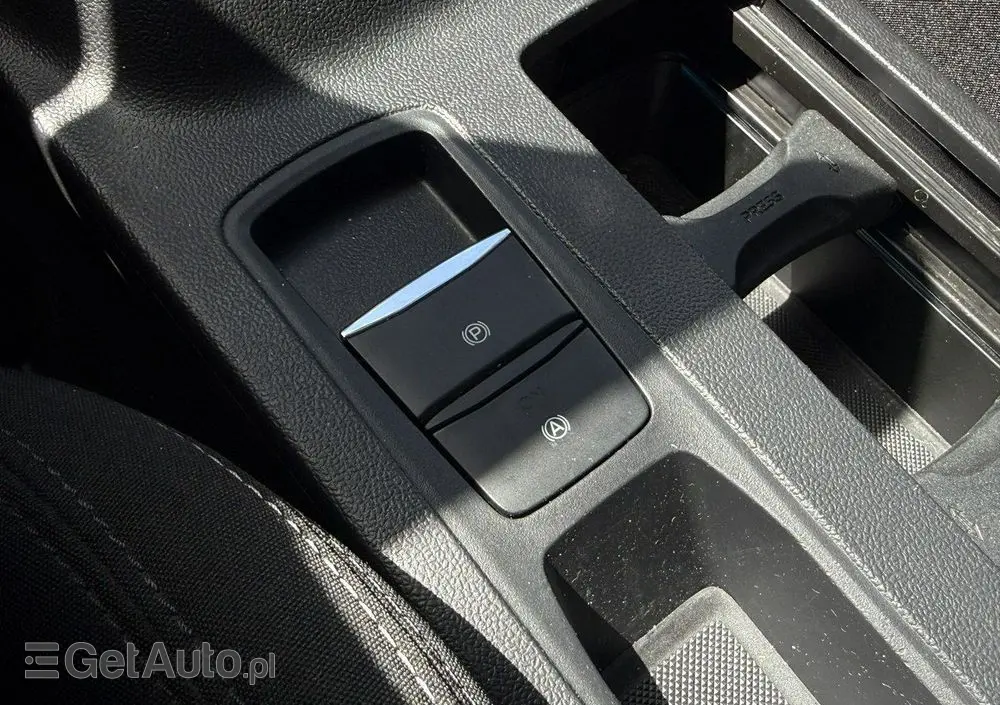 FORD Focus 1.0 EcoBoost Titanium