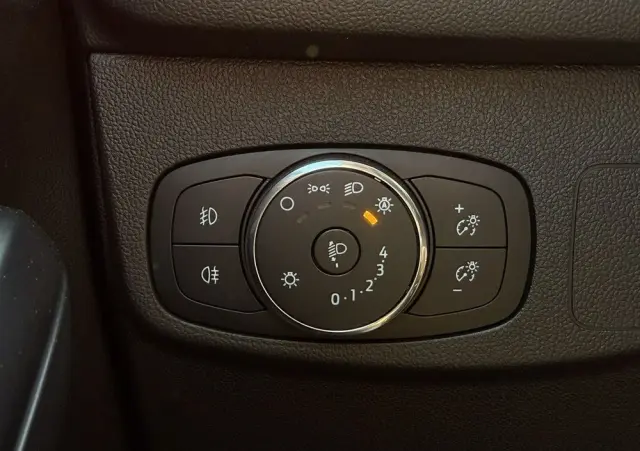 FORD Focus 1.0 EcoBoost Titanium