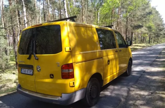 VOLKSWAGEN TRANSPORTER 