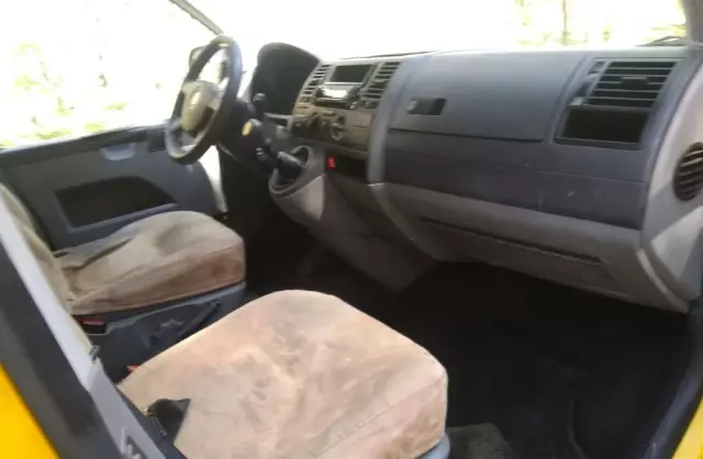 VOLKSWAGEN TRANSPORTER 