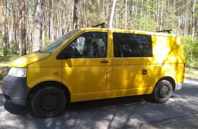 VOLKSWAGEN TRANSPORTER 