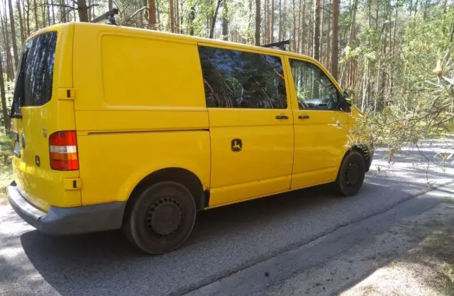 VOLKSWAGEN TRANSPORTER 