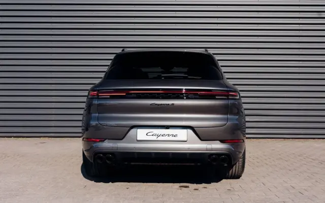 PORSCHE Cayenne S