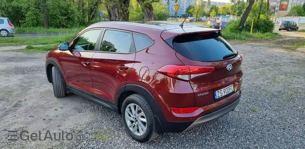 HYUNDAI Tucson 