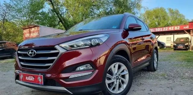HYUNDAI Tucson 