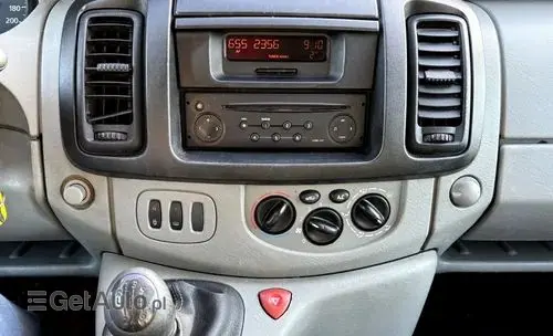 RENAULT Trafic 