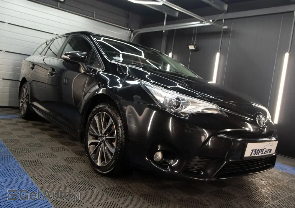 TOYOTA Avensis 2.0 D-4D Premium
