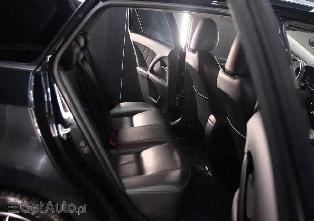 TOYOTA Avensis 2.0 D-4D Premium