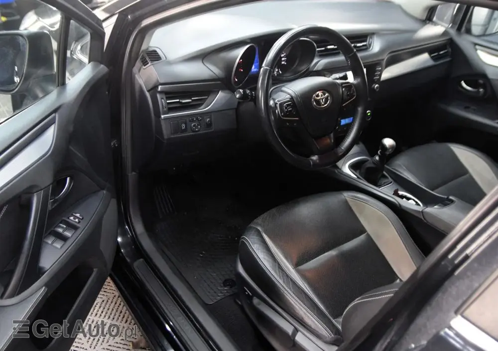 TOYOTA Avensis 2.0 D-4D Premium